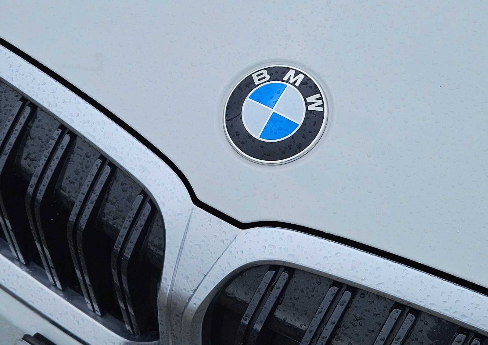 Thumbnail: 2025 BMW 3 Series - 12