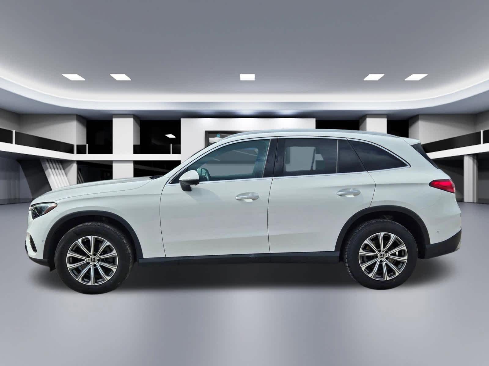 Thumbnail: 2024 Mercedes-Benz GLC - 3