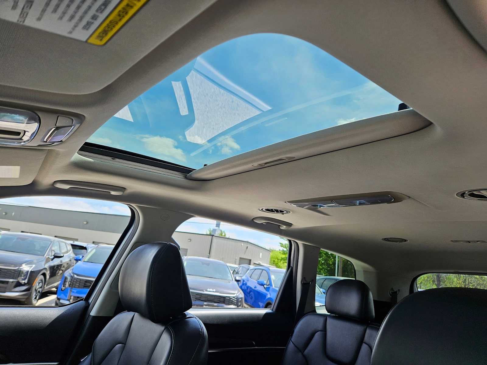 Thumbnail: 2025 Kia Telluride - 16