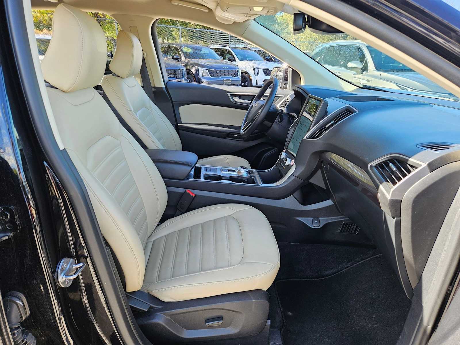 Thumbnail: 2024 Ford Edge - 16