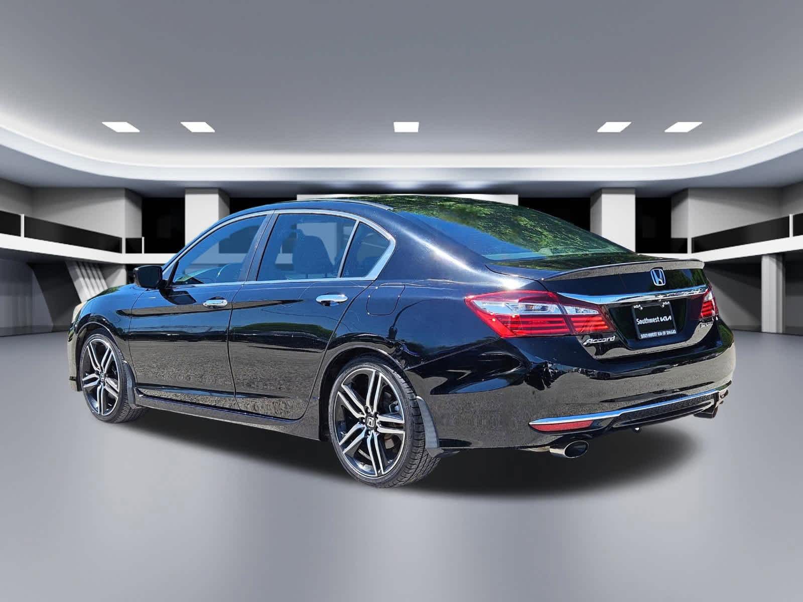 Thumbnail: 2017 Honda Accord - 4