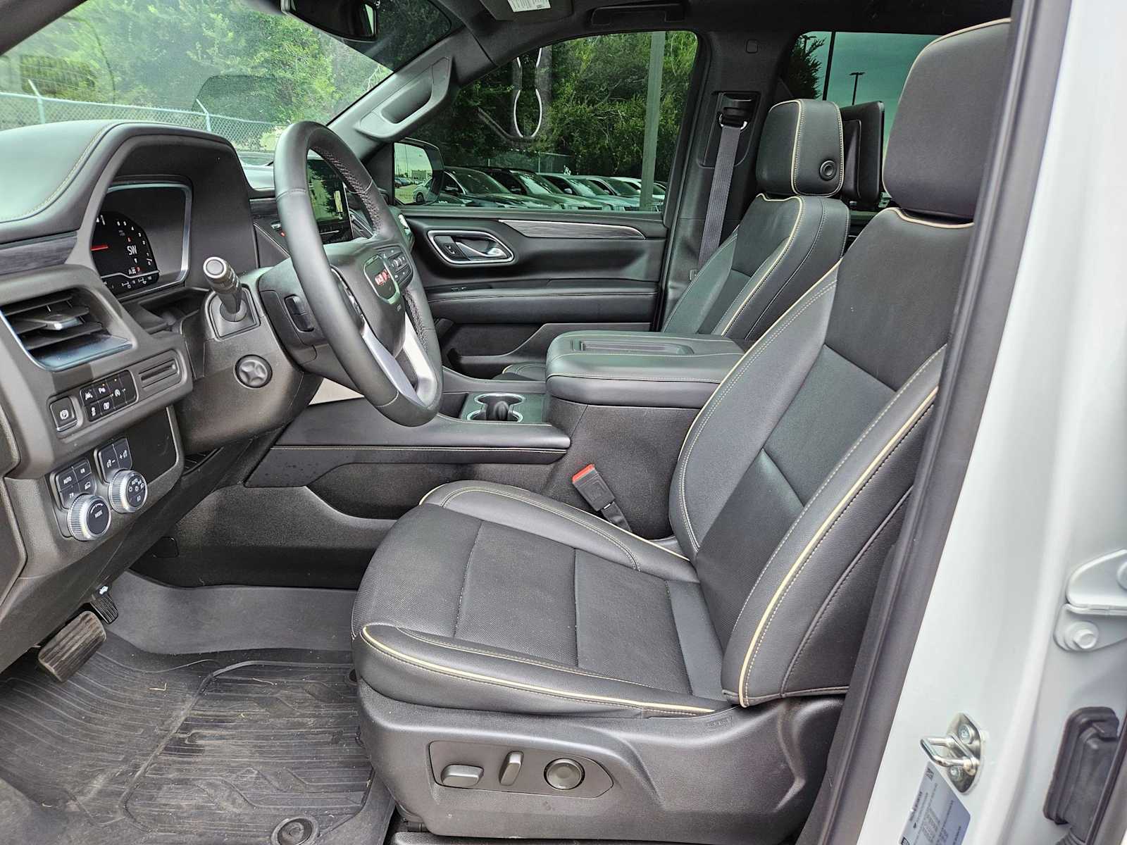 Thumbnail: 2023 GMC Yukon - 8
