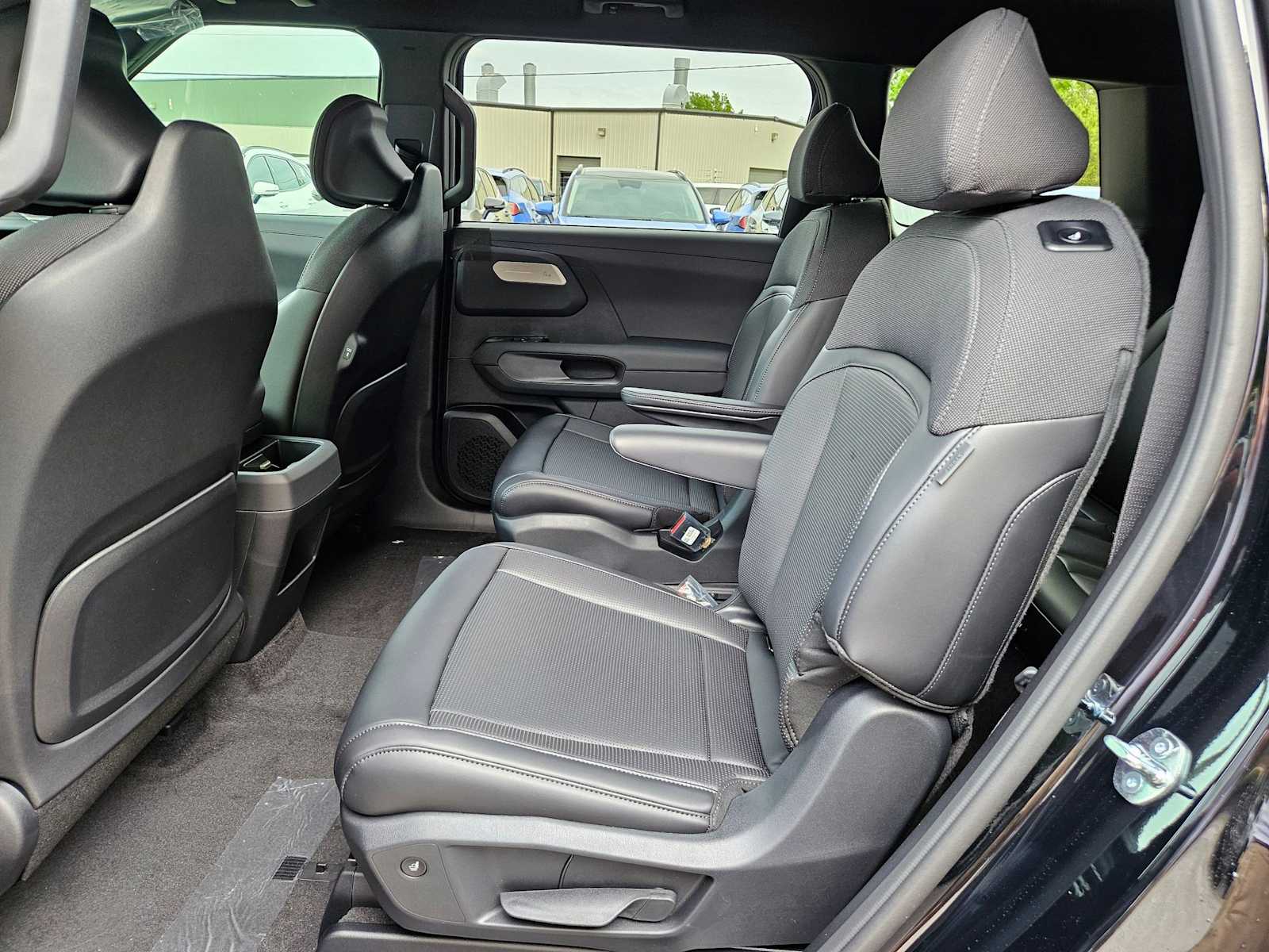 Thumbnail: 2027 Kia Telluride - 17