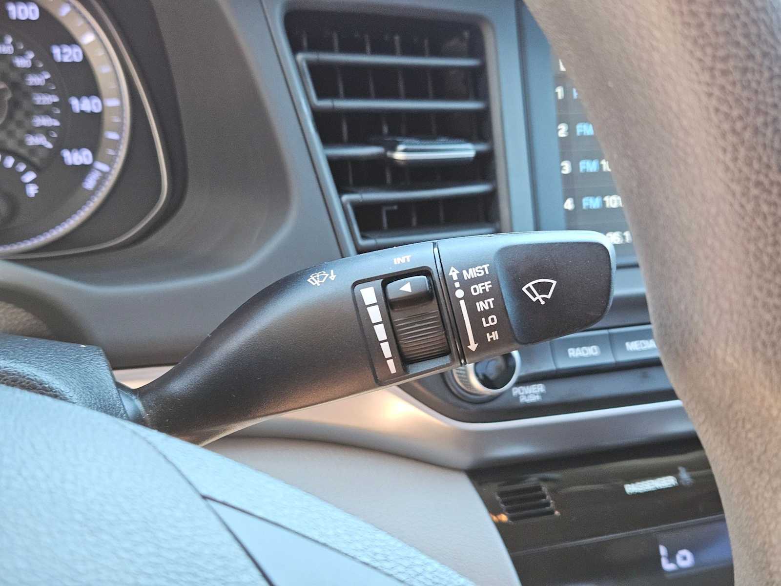 Thumbnail: 2020 Hyundai Elantra - 14