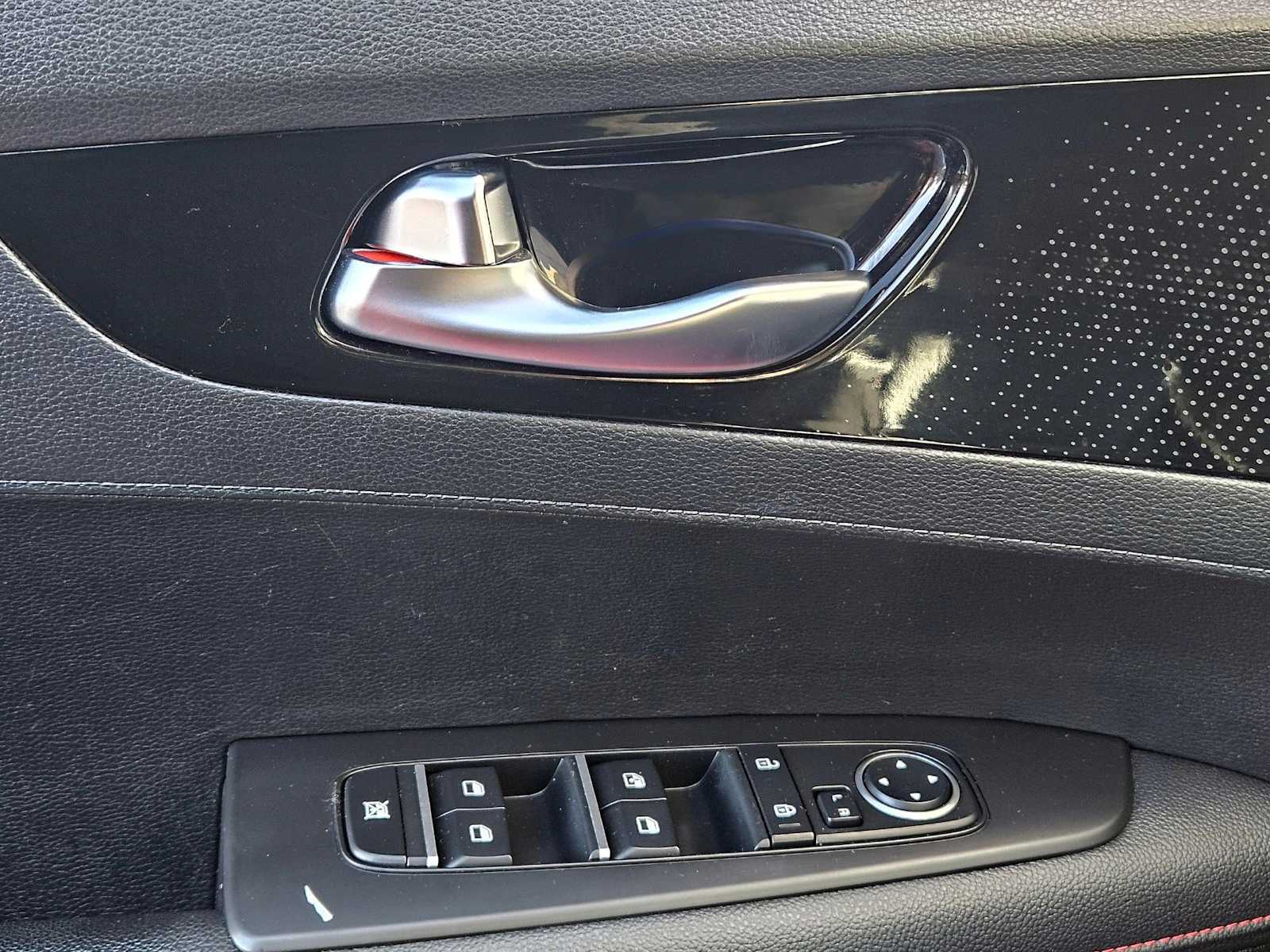 Thumbnail: 2023 Kia Forte - 29