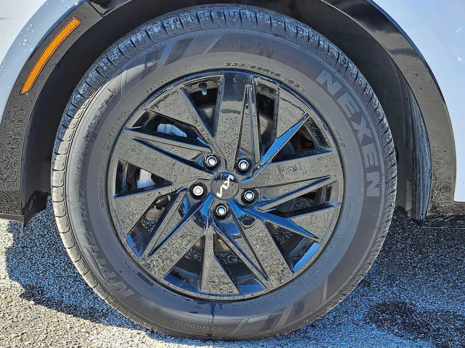 Thumbnail: 2023 Kia Sorento - 13