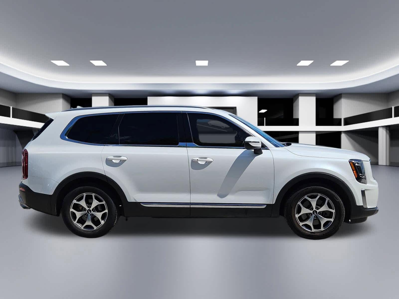 Thumbnail: 2020 Kia Telluride - 6