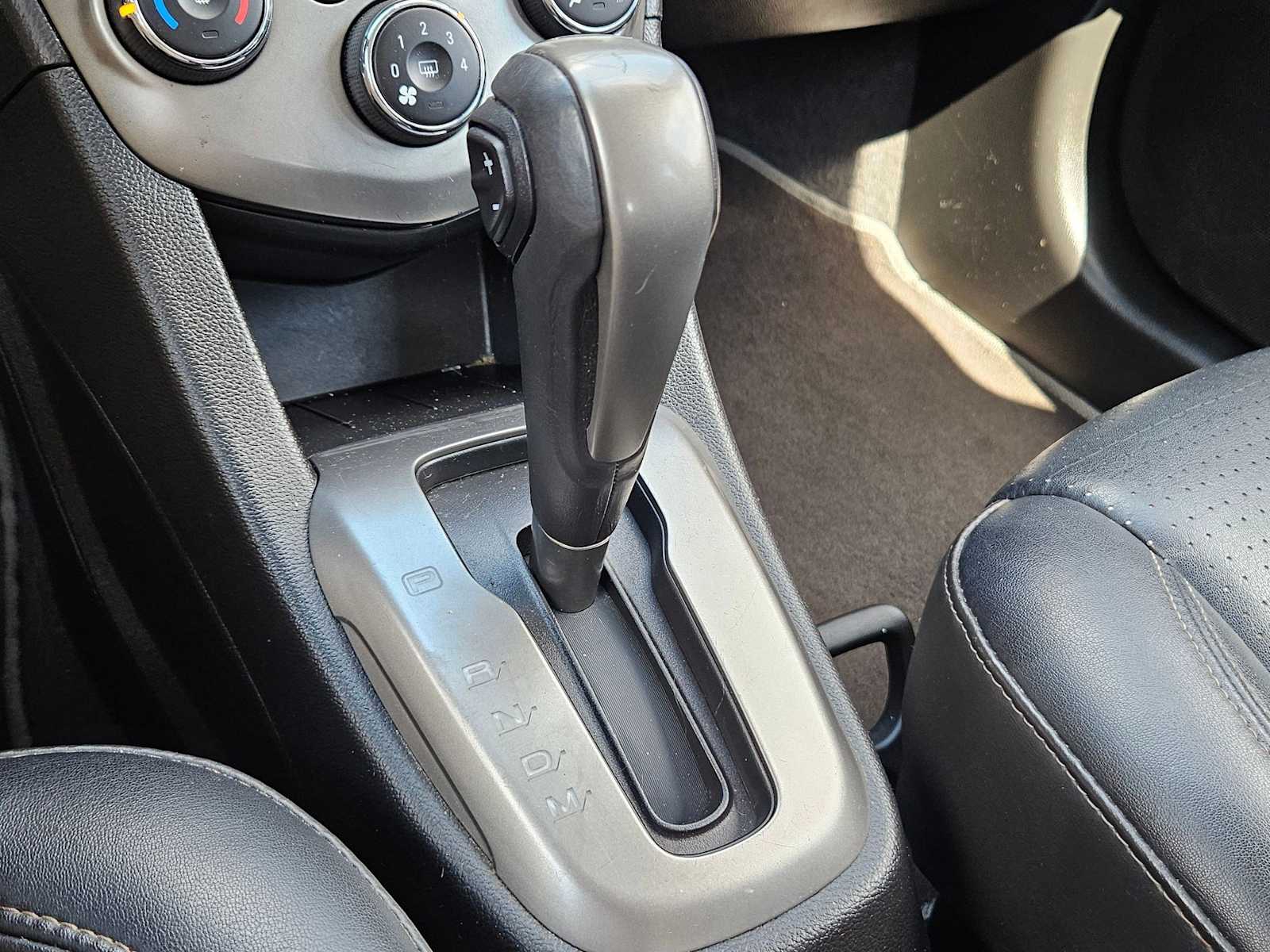 Thumbnail: 2015 Chevrolet Sonic - 31