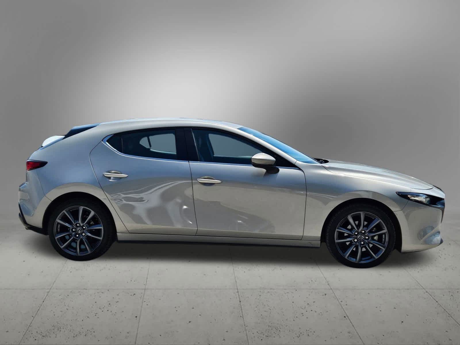 Thumbnail: 2022 Mazda Mazda3 - 7