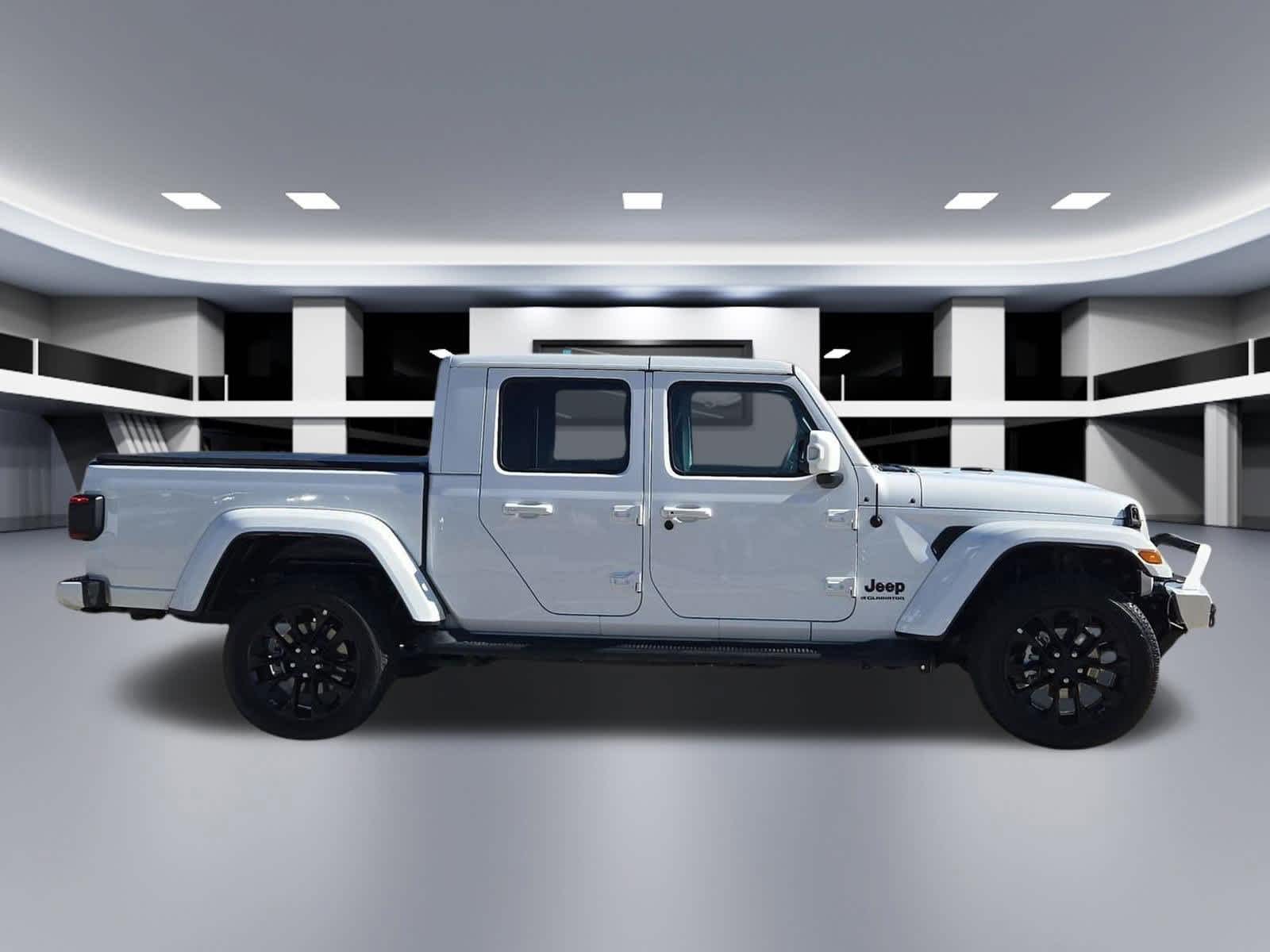Thumbnail: 2023 Jeep Gladiator - 7