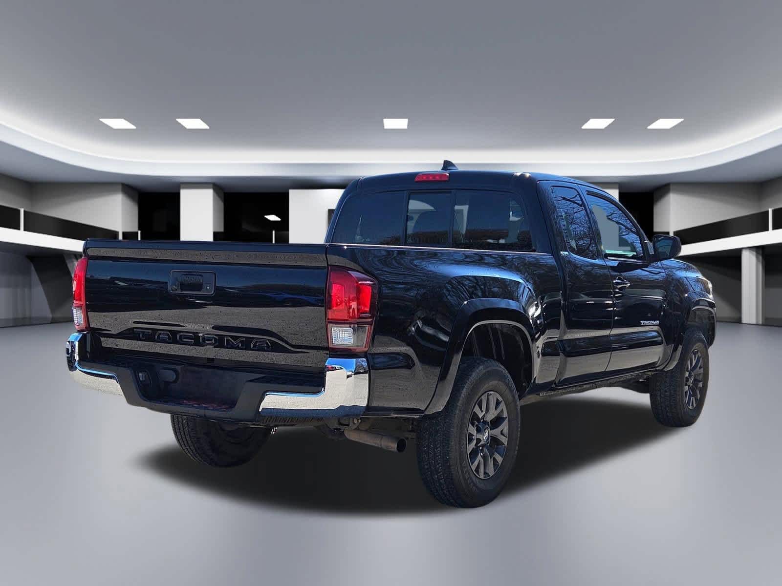 Thumbnail: 2022 Toyota Tacoma - 6