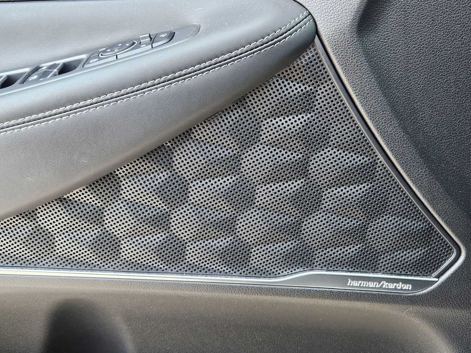 Thumbnail: 2023 Hyundai Santa Fe - 19