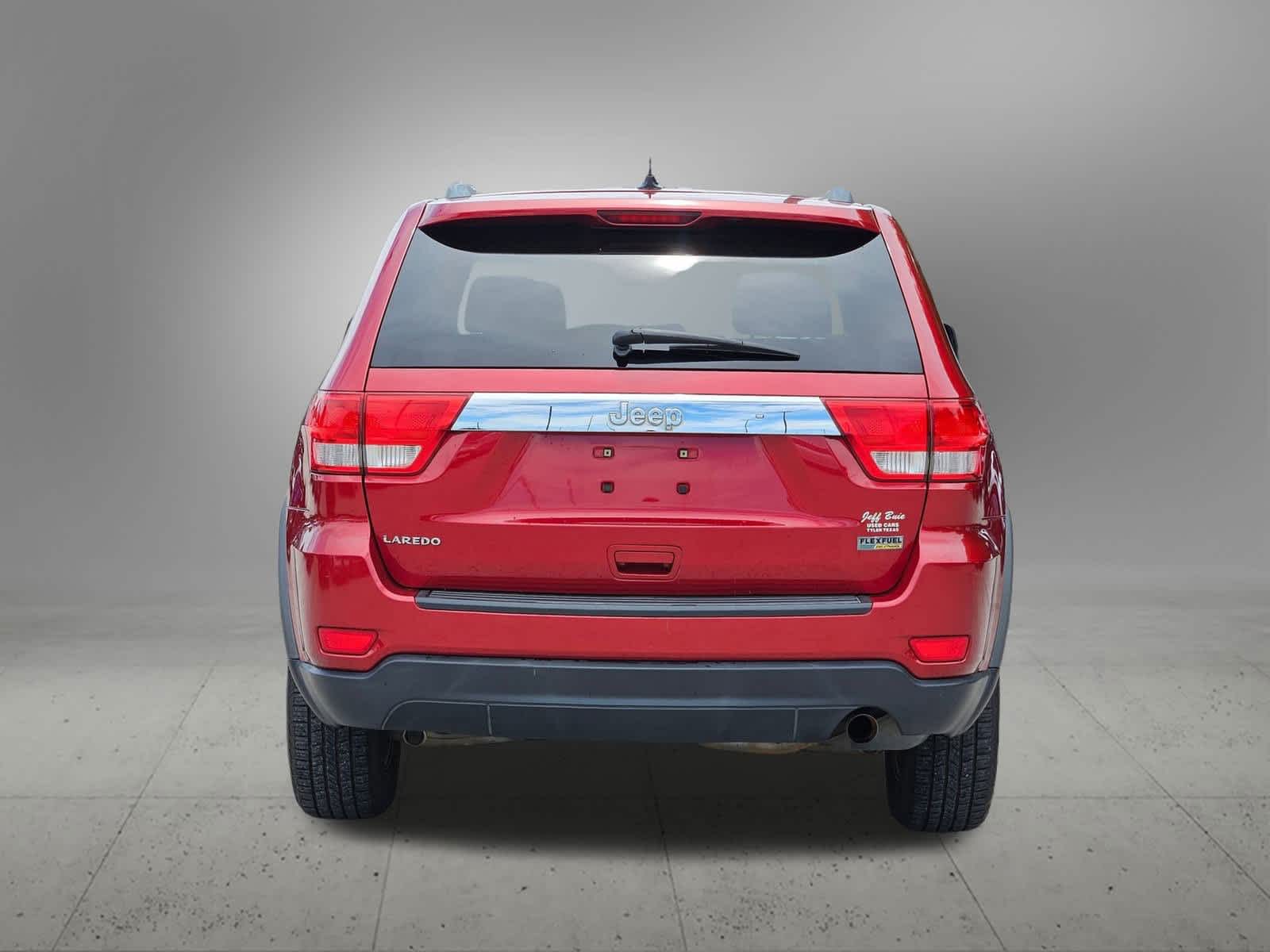 Thumbnail: 2011 Jeep Grand Cherokee - 5