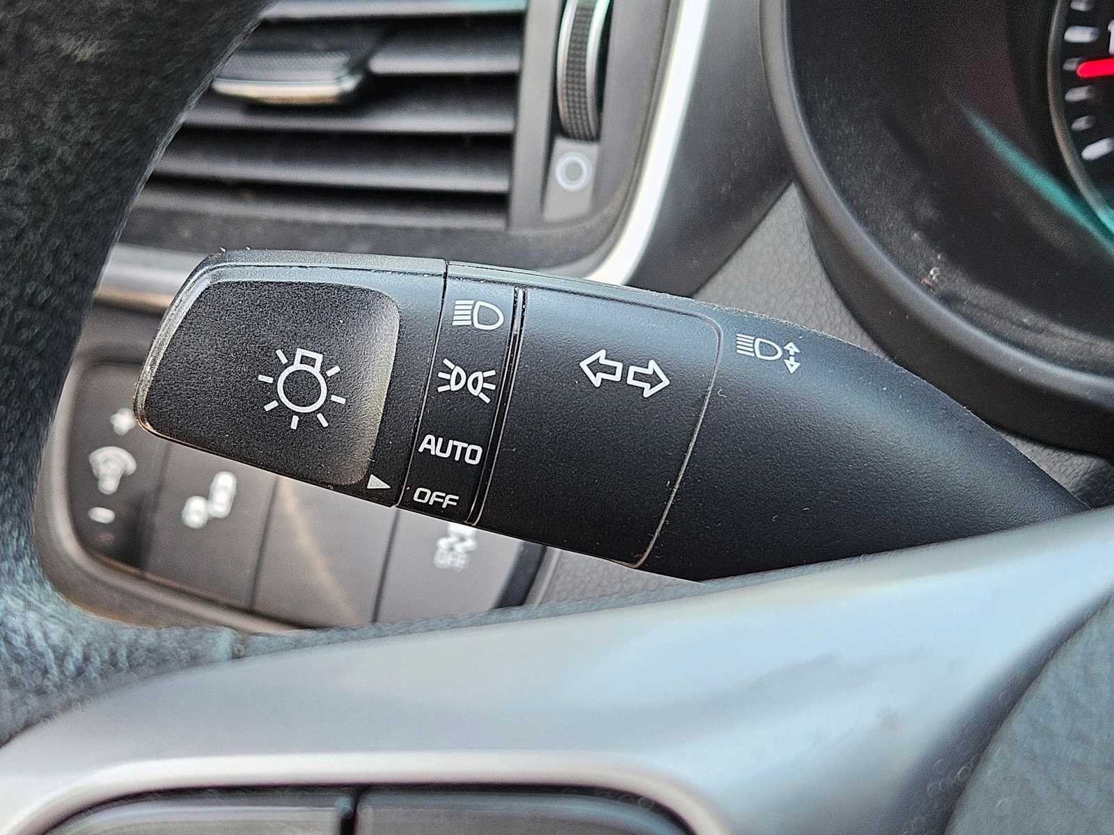 Thumbnail: 2020 Kia Sorento - 16