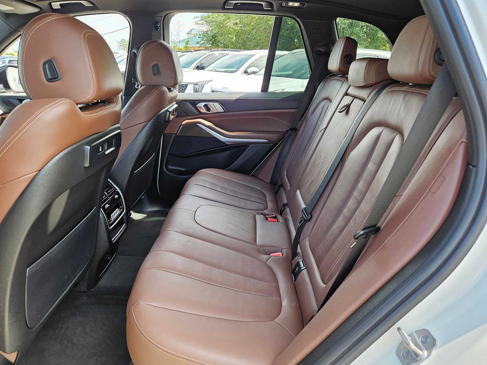 Thumbnail: 2022 BMW X5 - 21