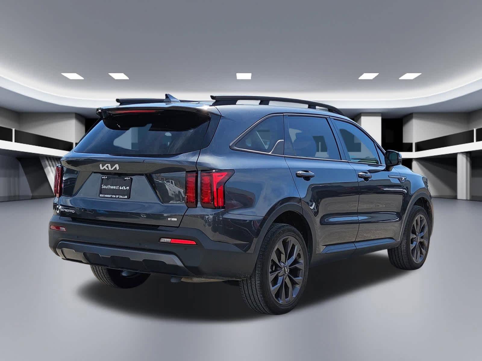 Thumbnail: 2023 Kia Sorento - 5