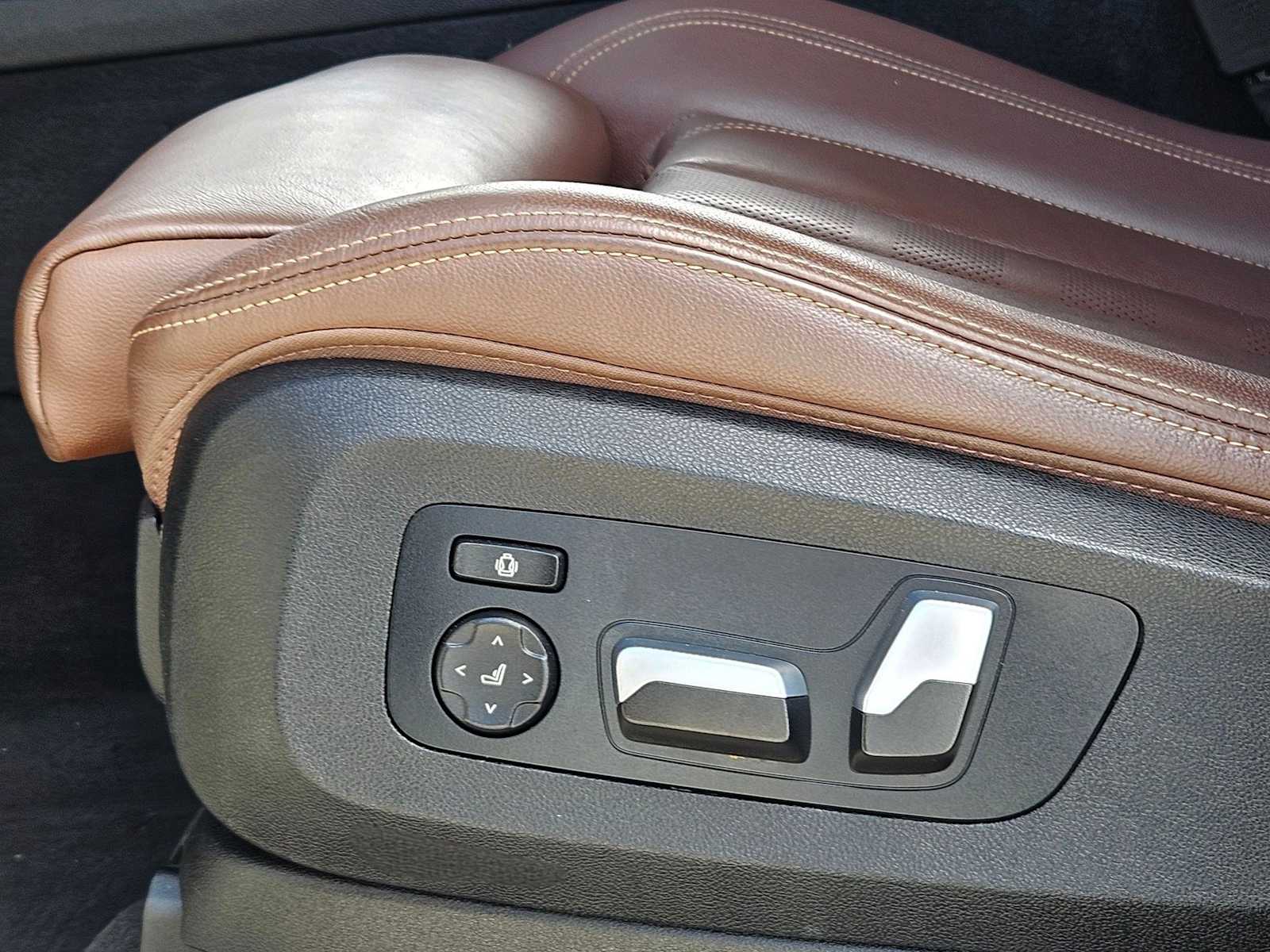 Thumbnail: 2022 BMW X5 - 17