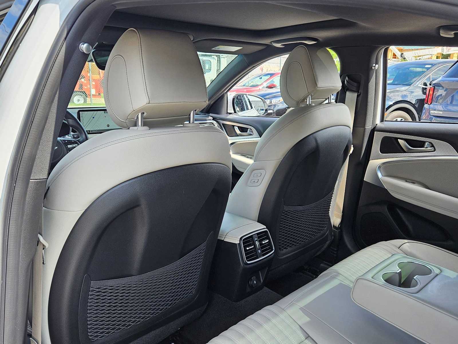 Thumbnail: 2023 Genesis G70 - 16