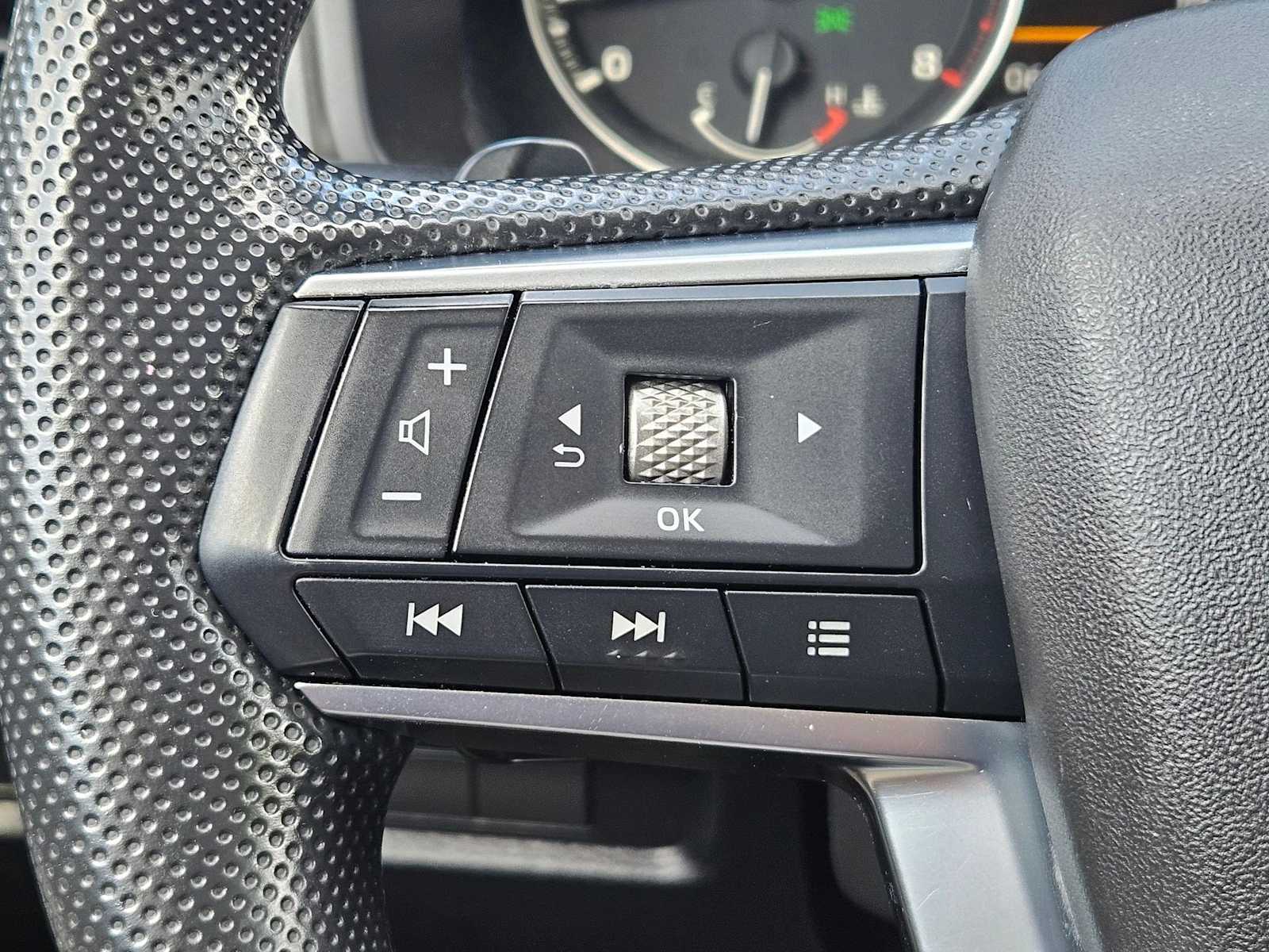 Thumbnail: 2022 Mitsubishi Outlander - 23