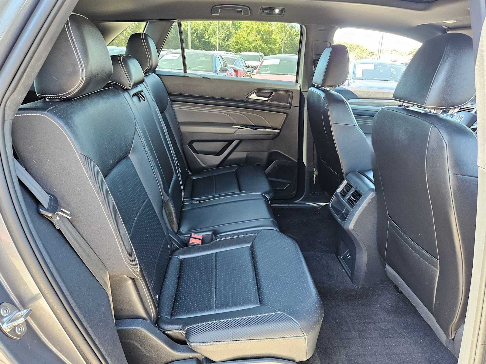 Thumbnail: 2022 Volkswagen Atlas - 21