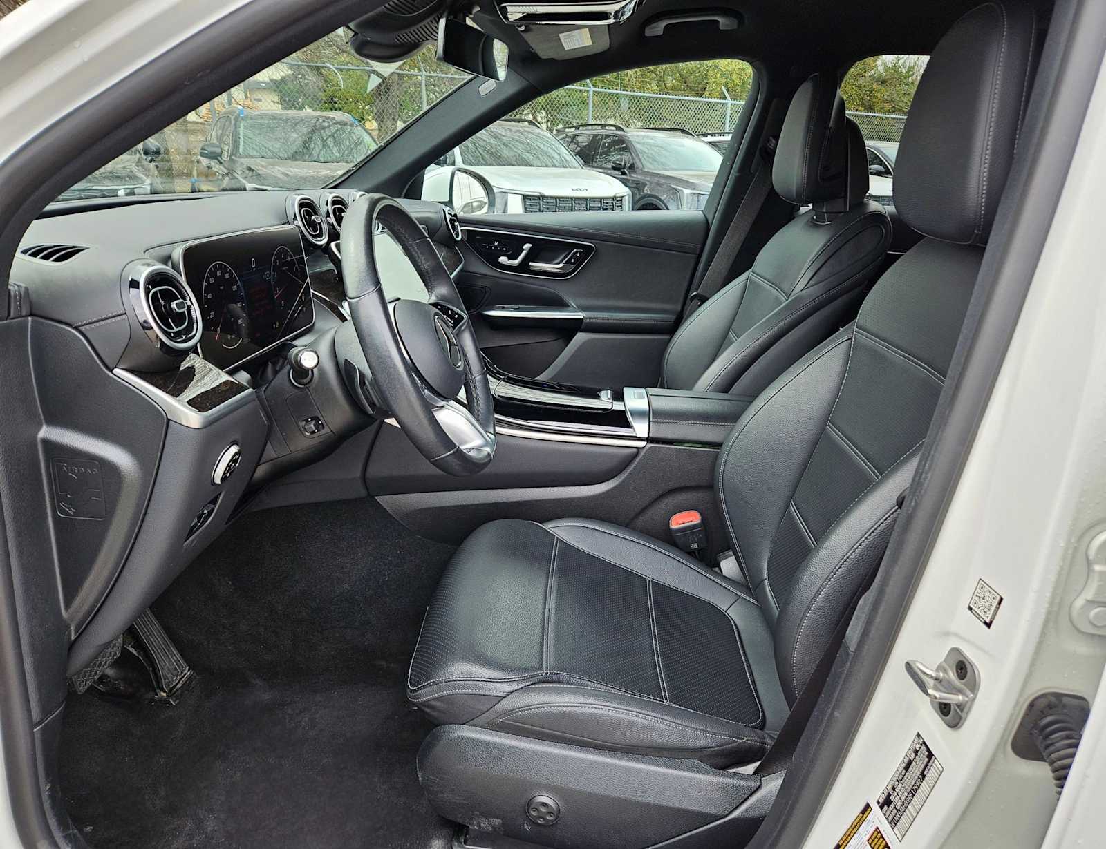 Thumbnail: 2024 Mercedes-Benz GLC - 18