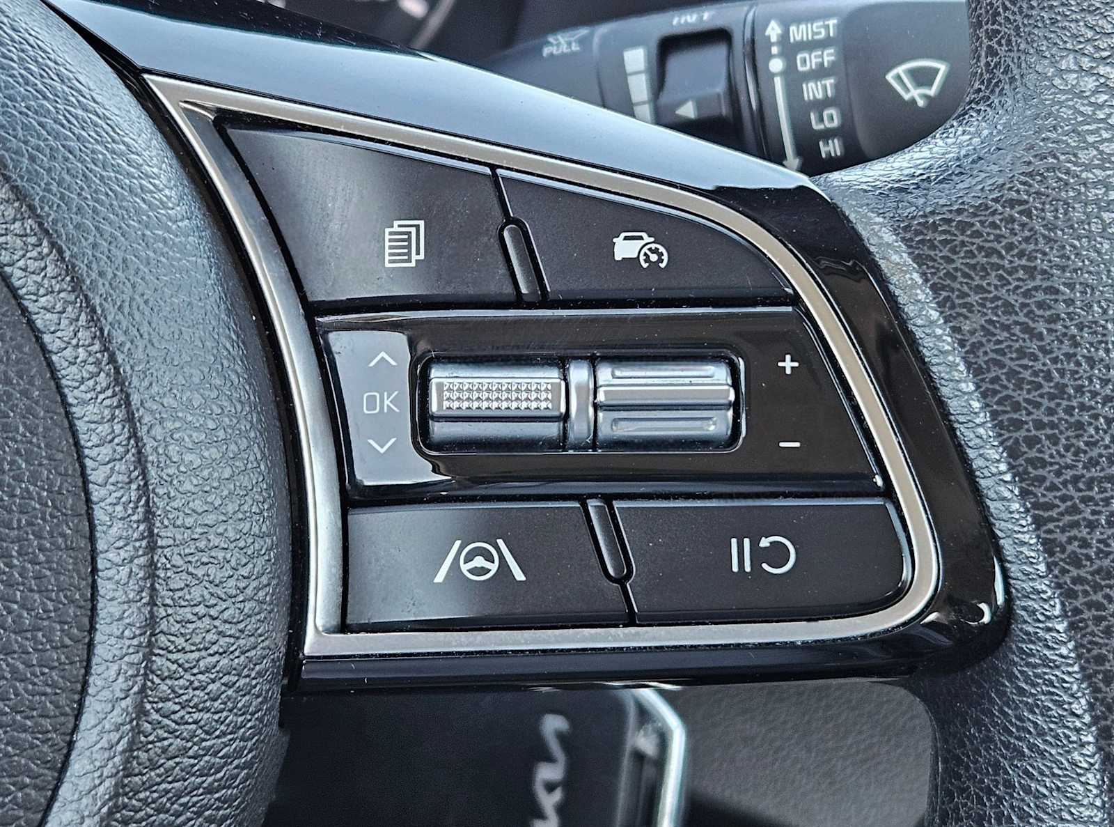 Thumbnail: 2024 Kia Forte - 18