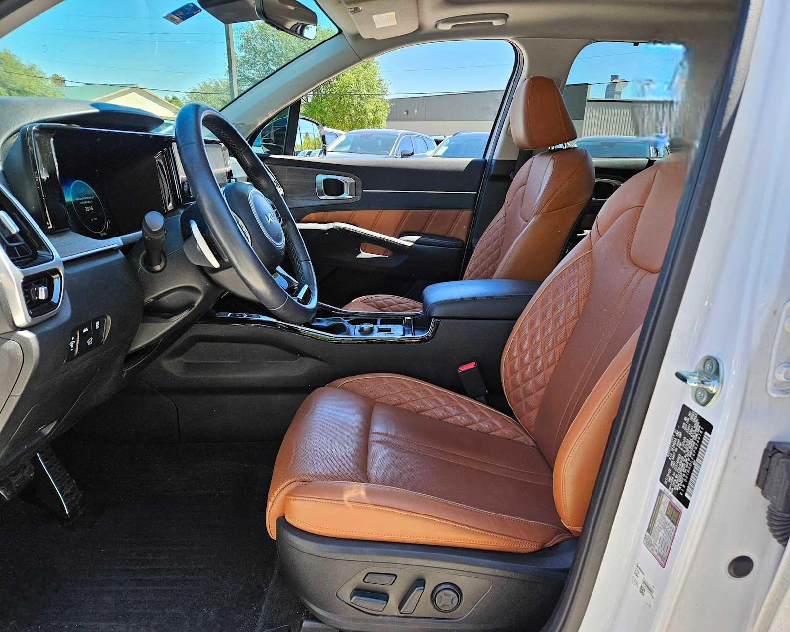 Thumbnail: 2023 Kia Sorento - 12