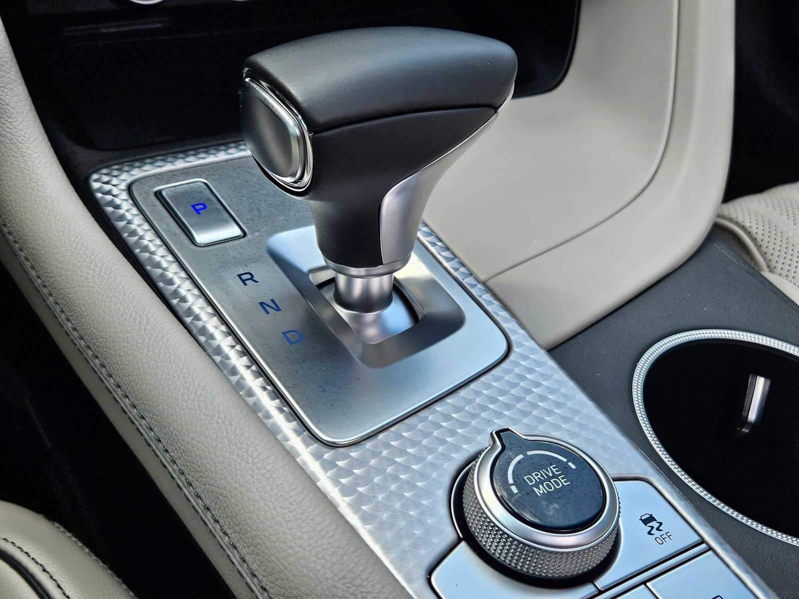 Thumbnail: 2023 Genesis G70 - 28