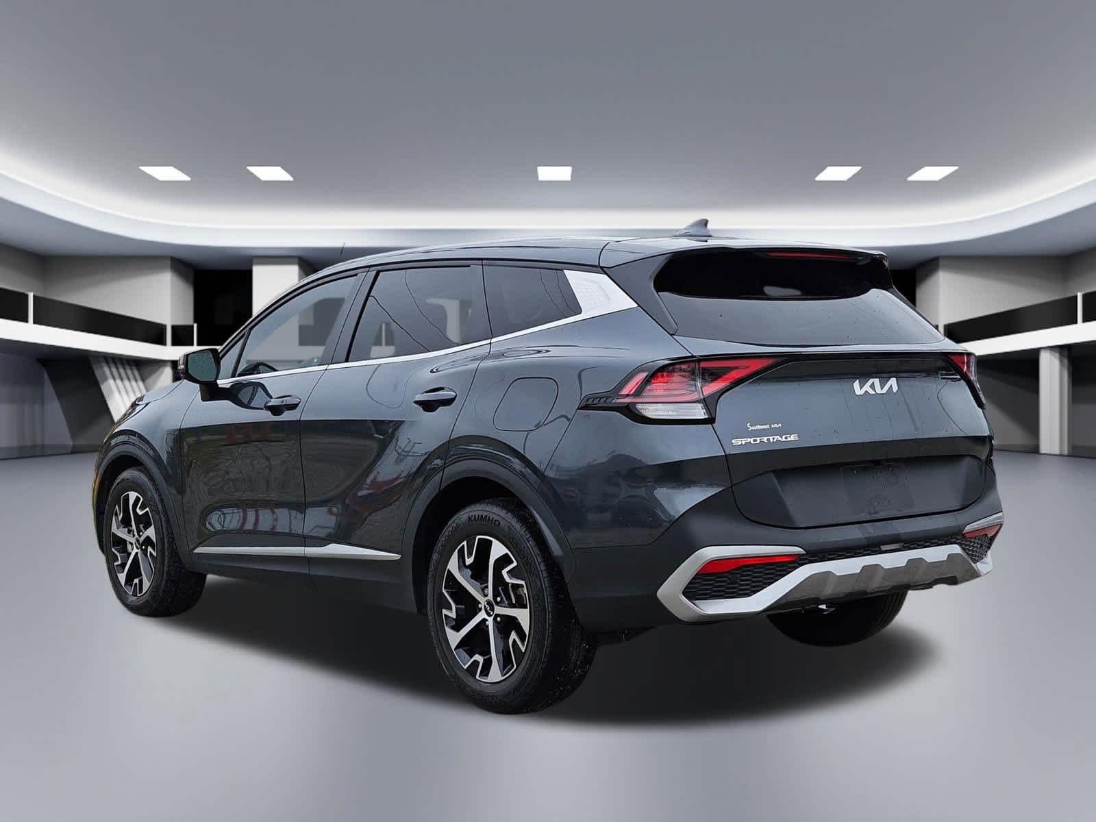 Thumbnail: 2023 Kia Sportage - 3