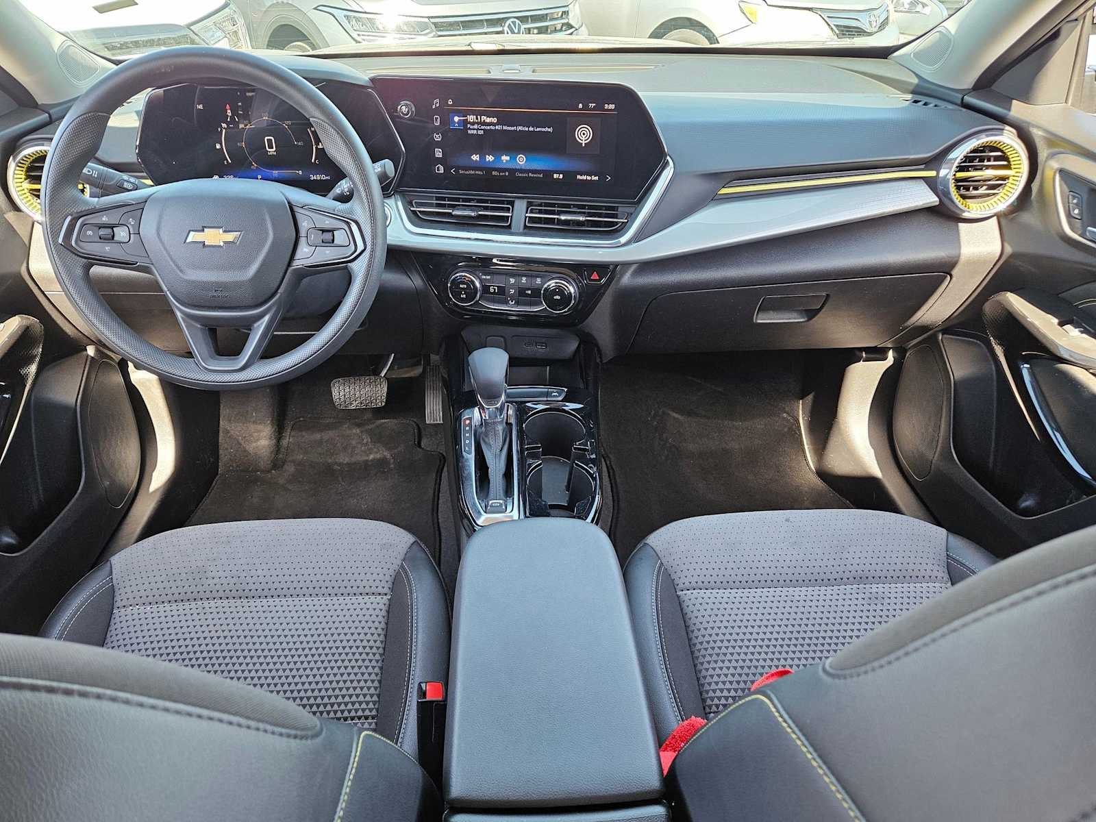 Thumbnail: 2025 Chevrolet Trax - 14