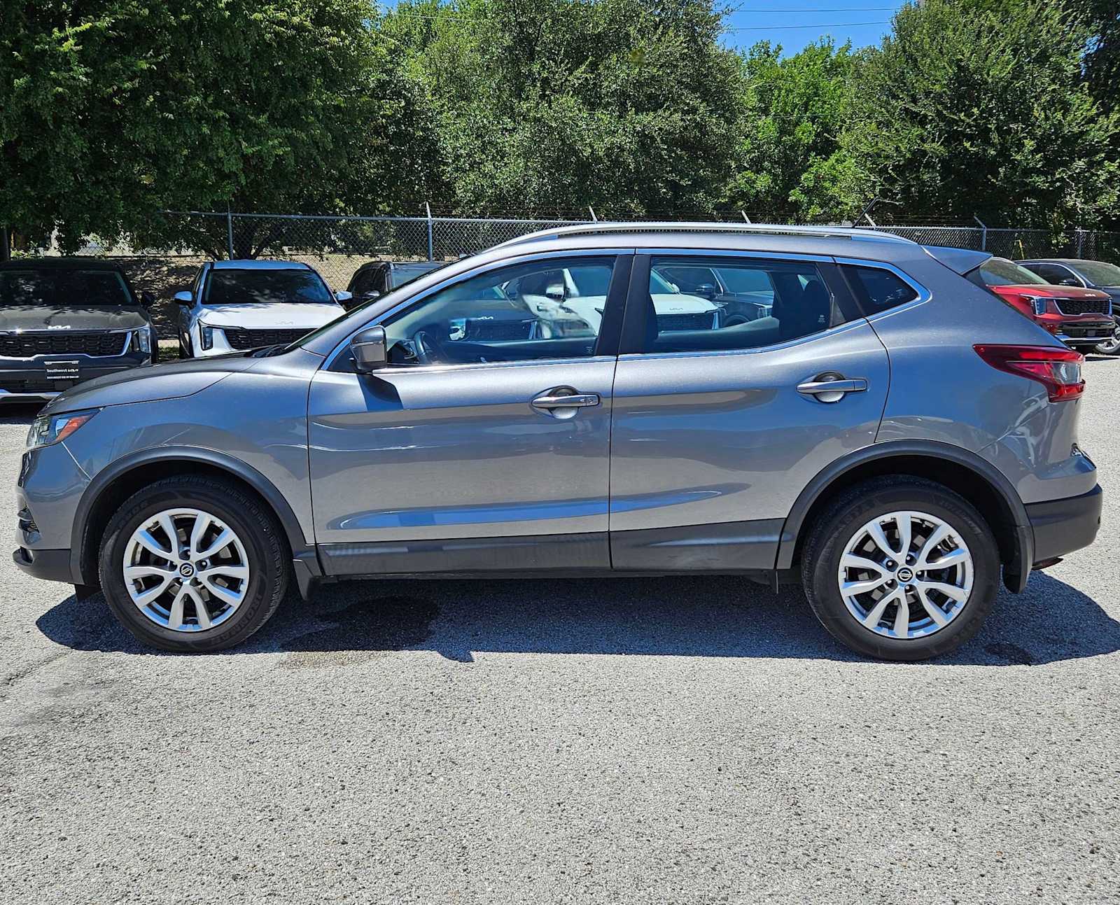 Thumbnail: 2020 Nissan Rogue Sport - 2
