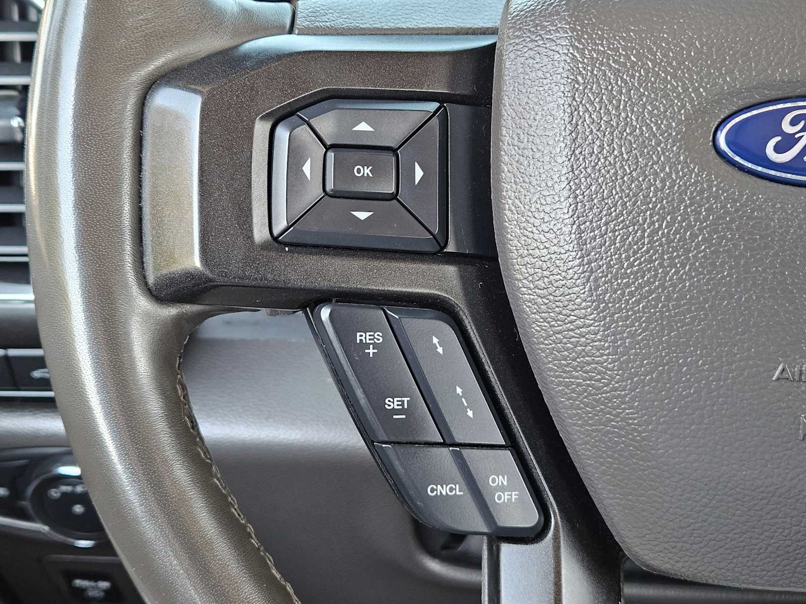 Thumbnail: 2018 Ford Expedition - 27