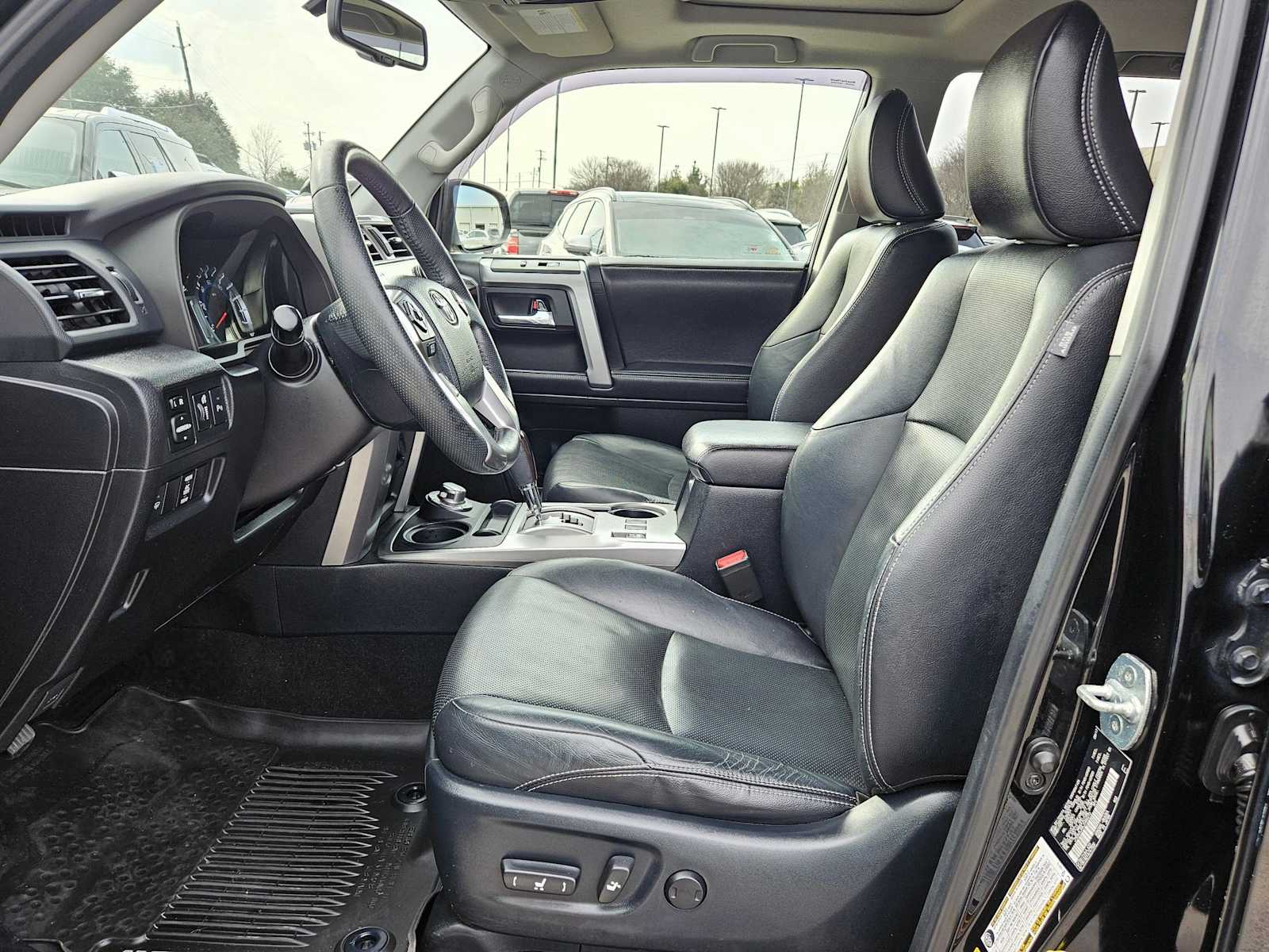 Thumbnail: 2018 Toyota 4Runner - 15