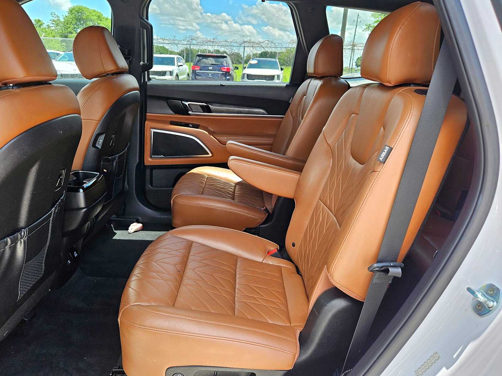 Thumbnail: 2023 Kia Telluride - 18