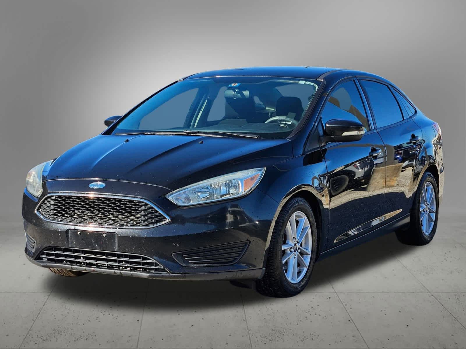 Thumbnail: 2015 Ford Focus - 9