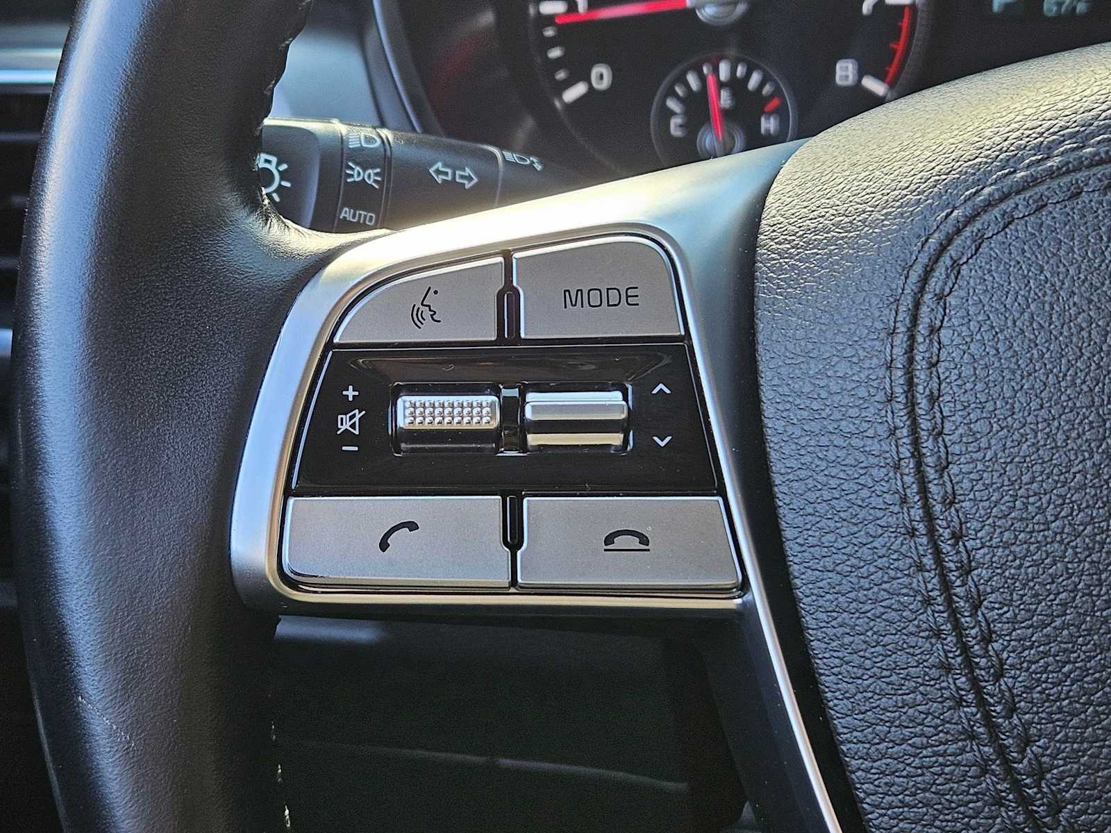 Thumbnail: 2022 Kia Telluride - 22