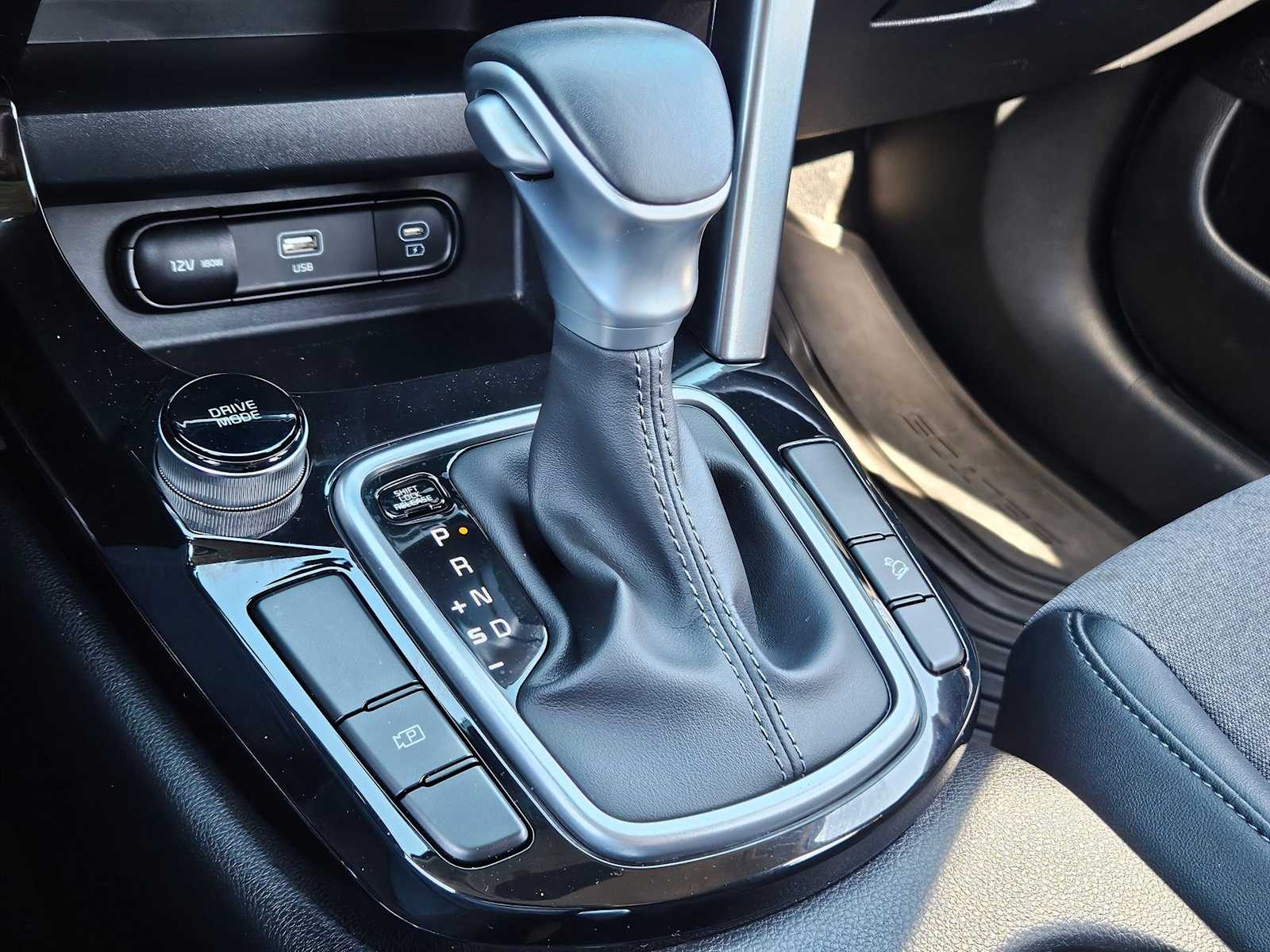 Thumbnail: 2024 Kia Seltos - 33