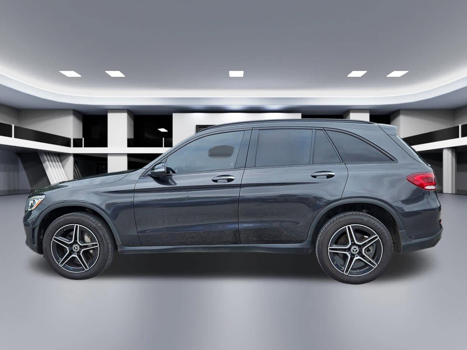 Thumbnail: 2022 Mercedes-Benz GLC - 3