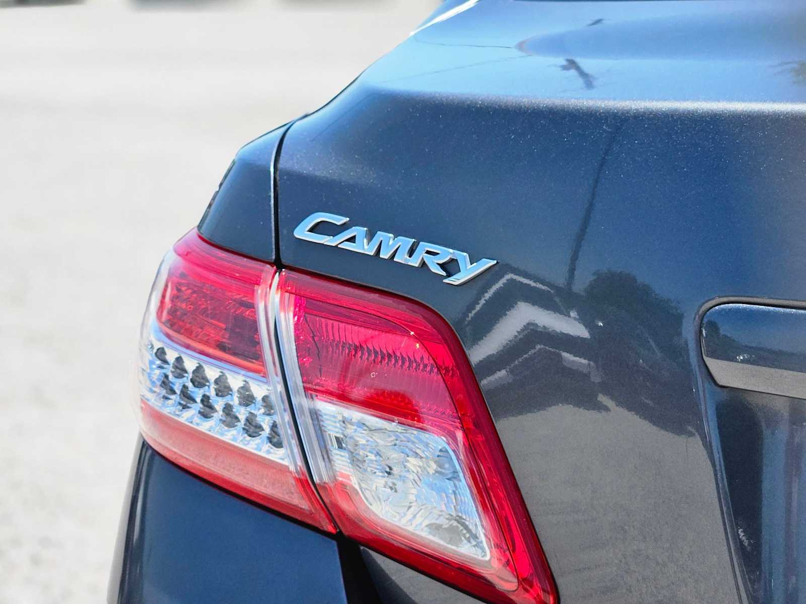 Thumbnail: 2011 Toyota Camry - 12