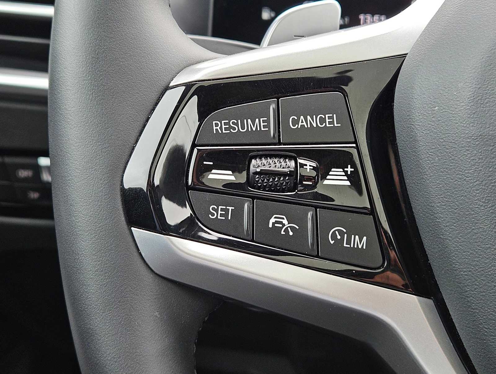 Thumbnail: 2025 BMW 3 Series - 19