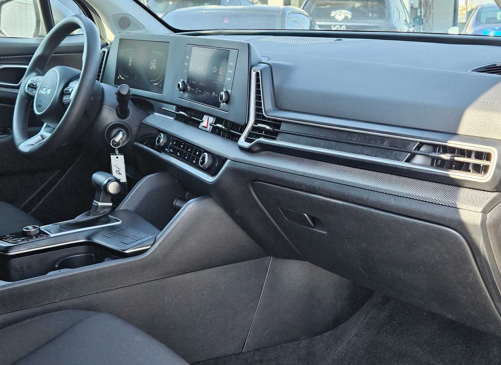 Thumbnail: 2023 Kia Telluride - 22