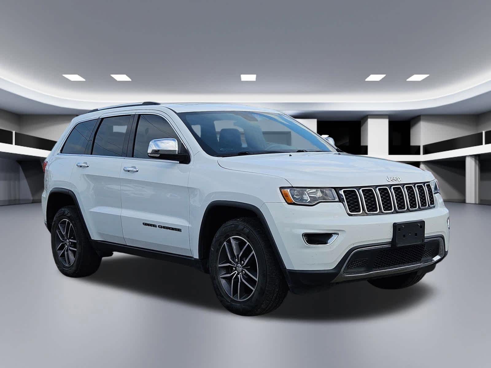 Thumbnail: 2018 Jeep Grand Cherokee - 6