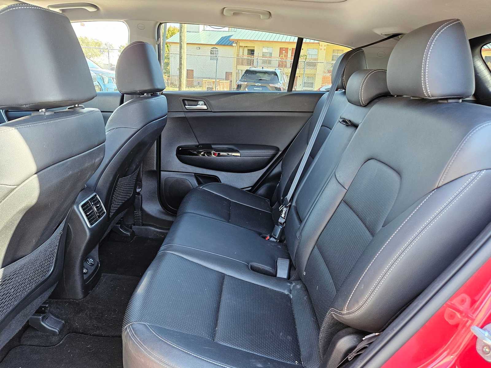 Thumbnail: 2022 Kia Sportage - 18