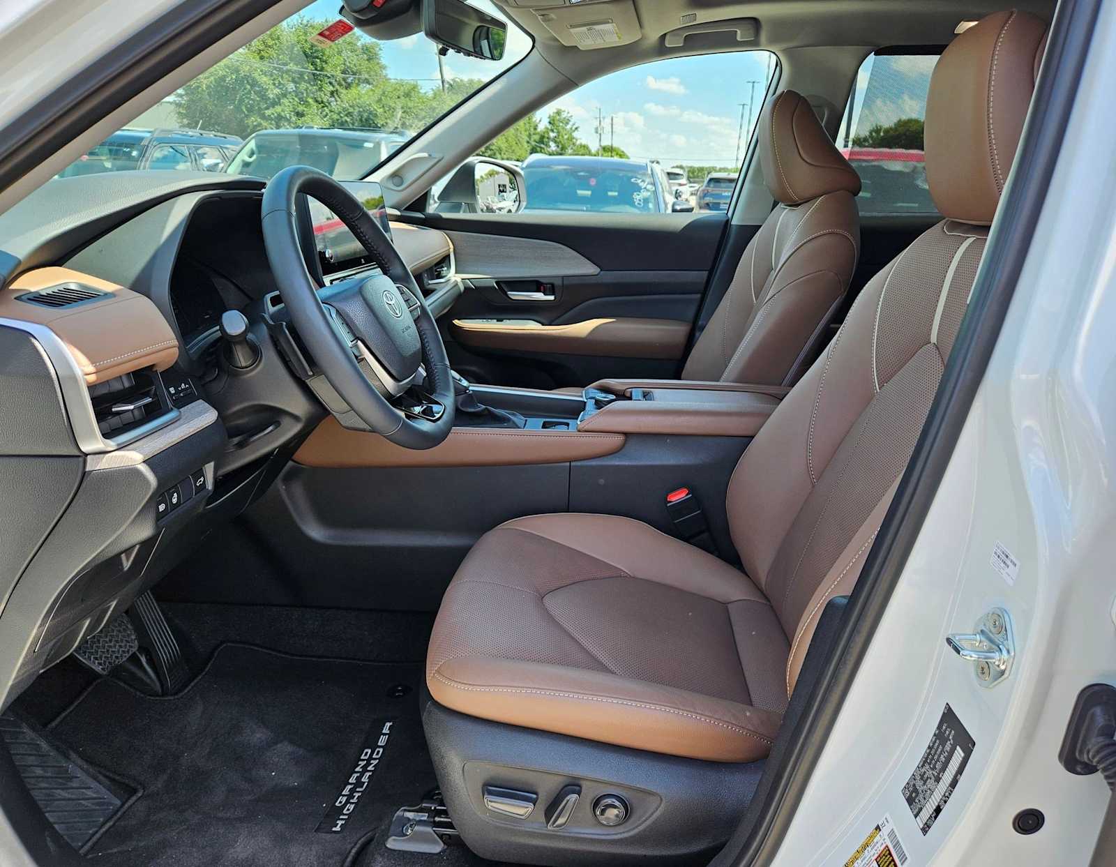 Thumbnail: 2026 Toyota Grand Highlander - 15