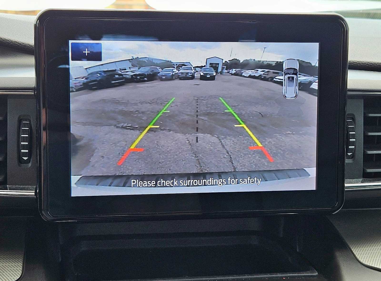 Thumbnail: 2020 Ford Explorer - 17