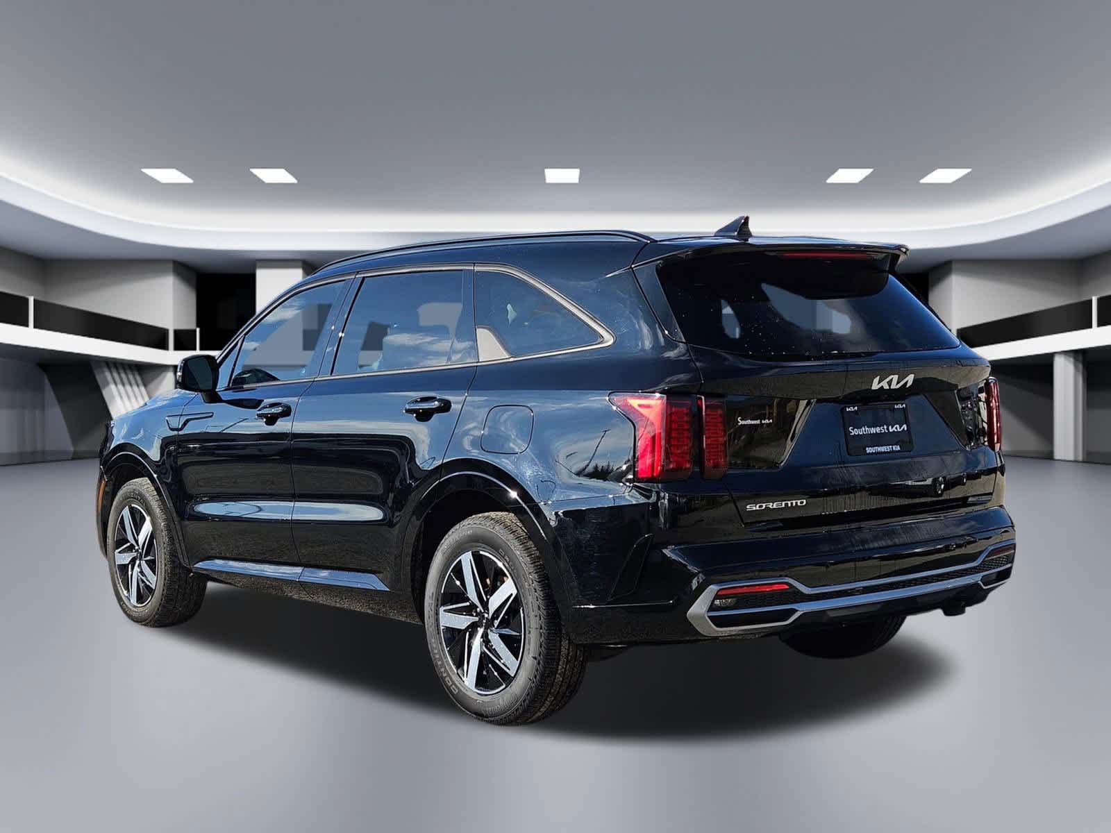 Thumbnail: 2023 Kia Sorento - 4
