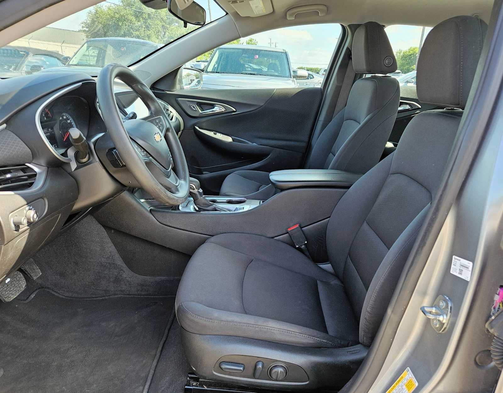 Thumbnail: 2023 Chevrolet Malibu - 17