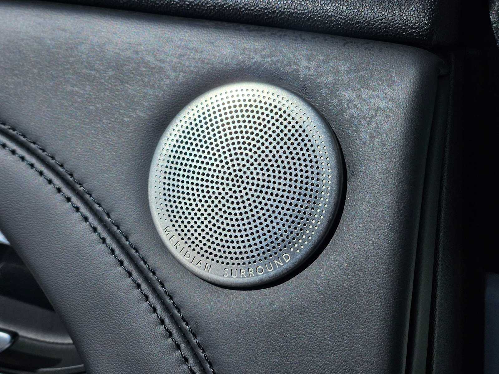 Thumbnail: 2020 Land Rover Range Rover Evoque - 34