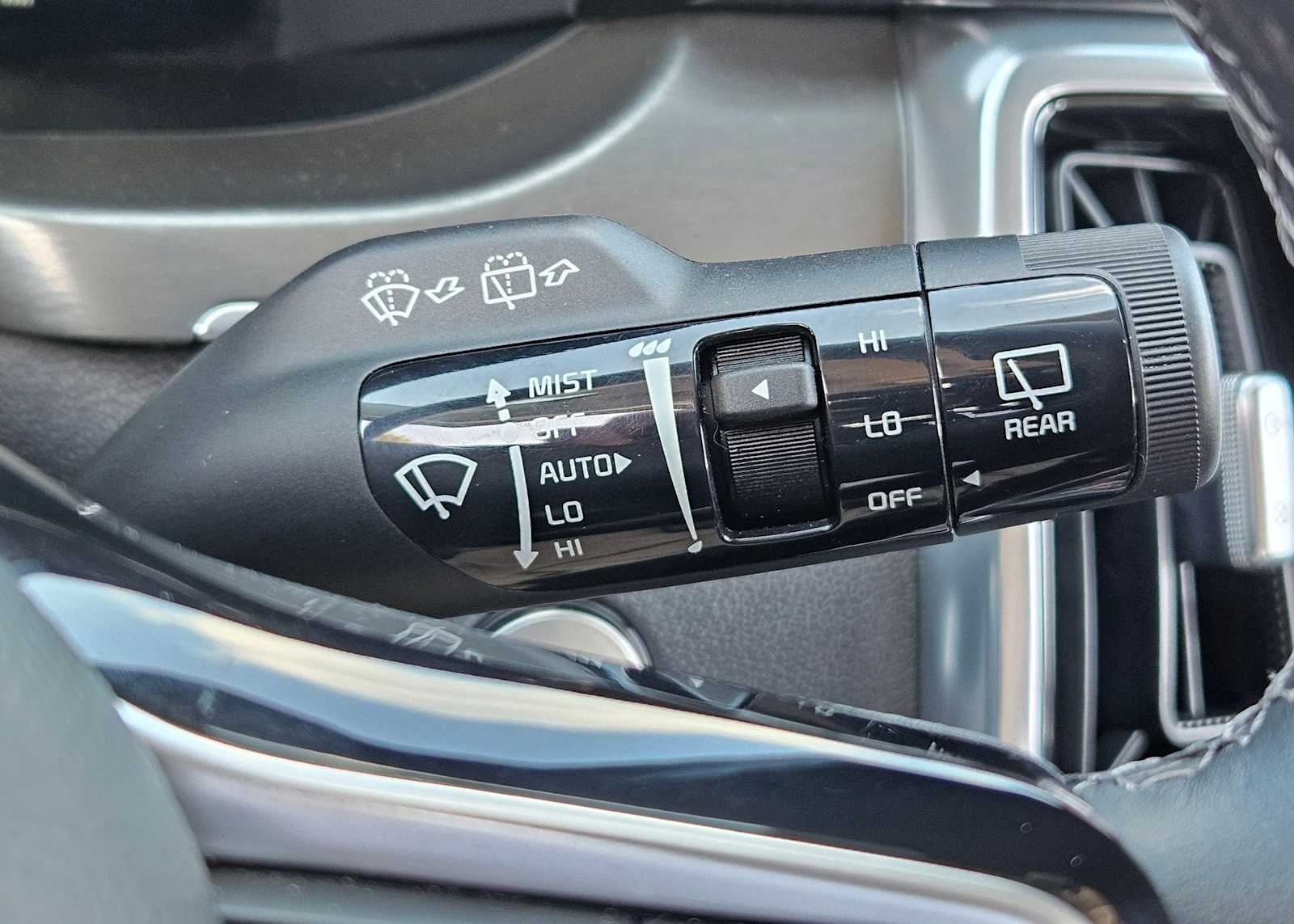 Thumbnail: 2023 Kia Sorento - 26