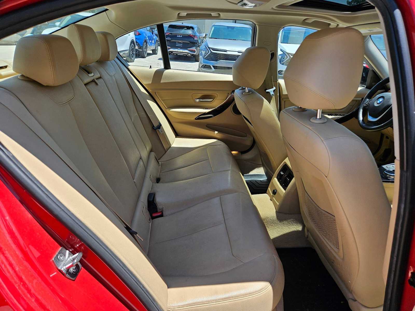 Thumbnail: 2015 BMW 3 Series - 17